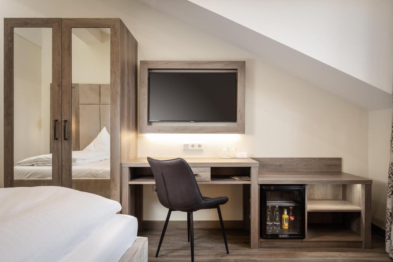 Hotel-Gasthof Hoettl Deggendorf Ngoại thất bức ảnh