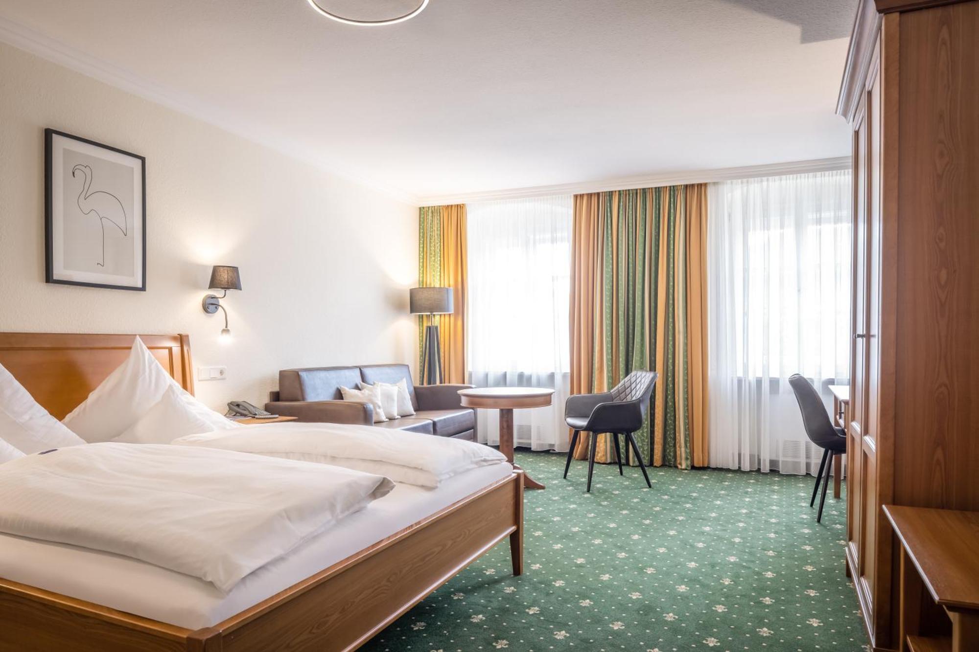 Hotel-Gasthof Hoettl Deggendorf Ngoại thất bức ảnh